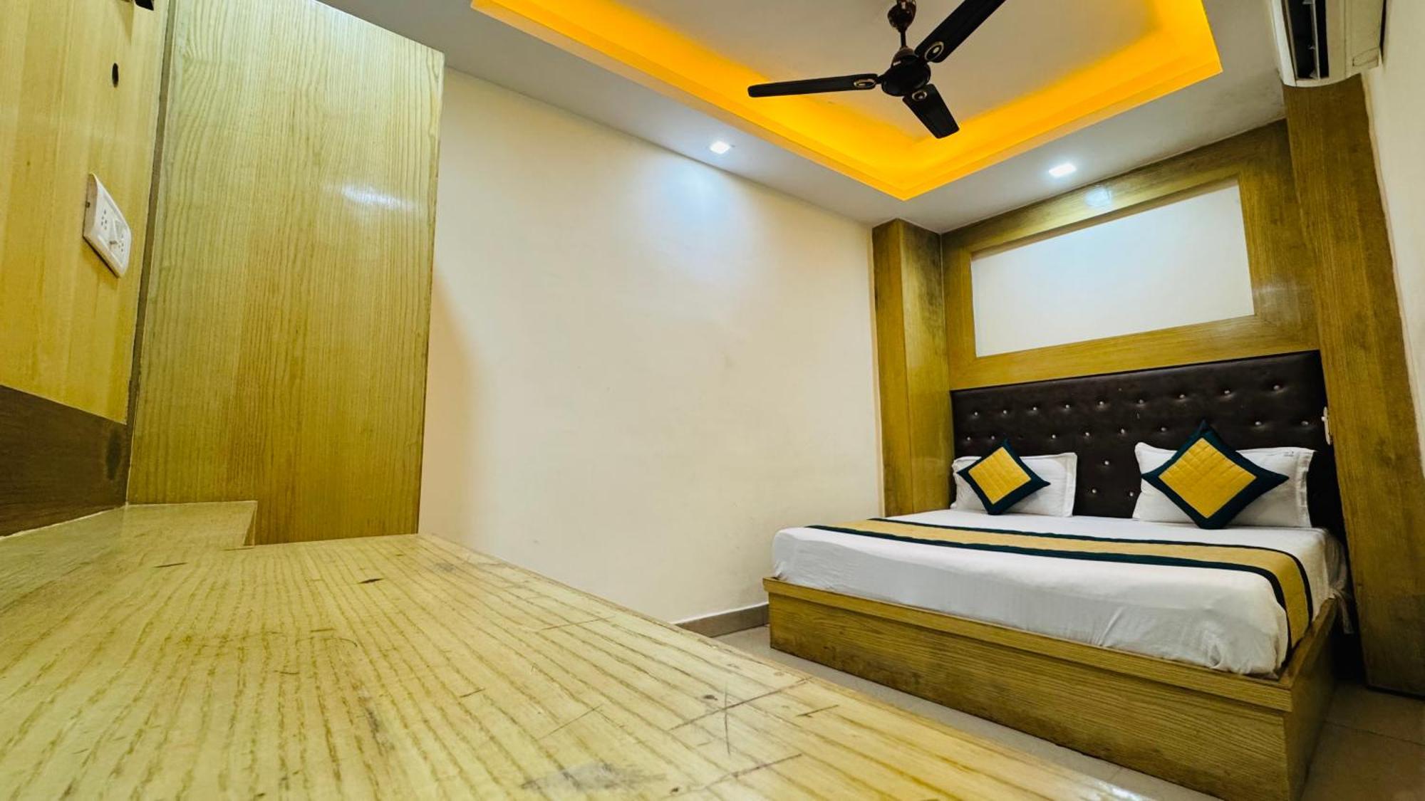 Cottage Lord Krishna Walking Distance From New Delhi Railway Station Buitenkant foto